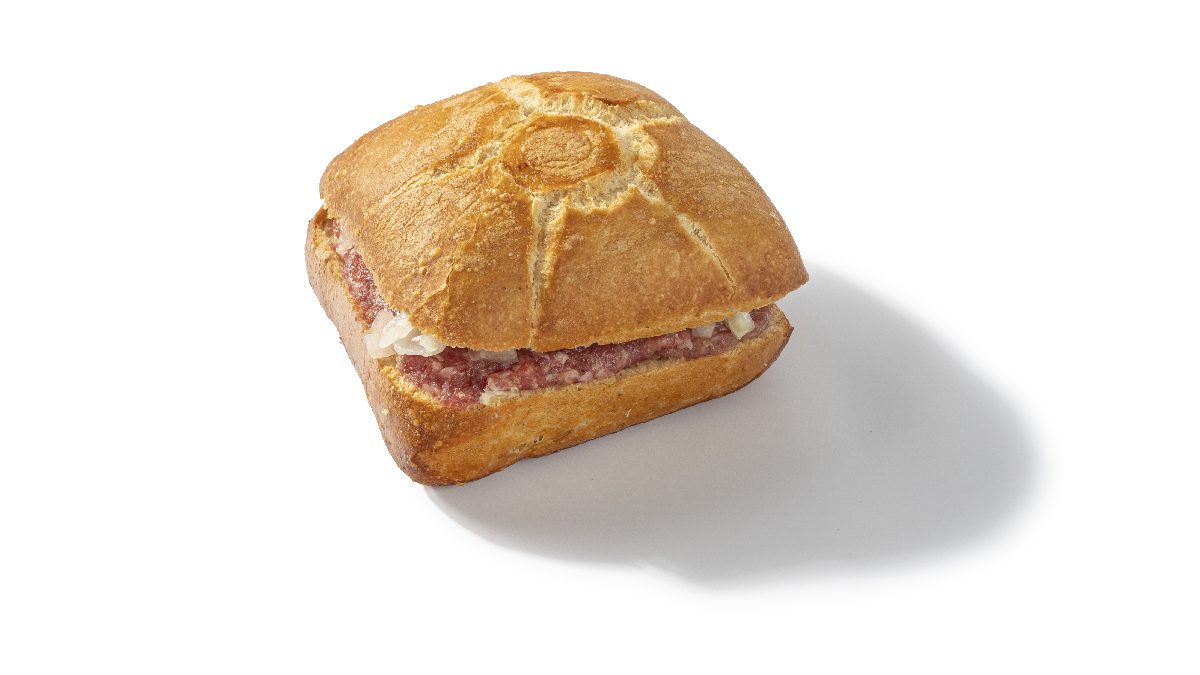 WEB_ganzes-Broetchen-Mett_Schraeg_1200x675.jpg
