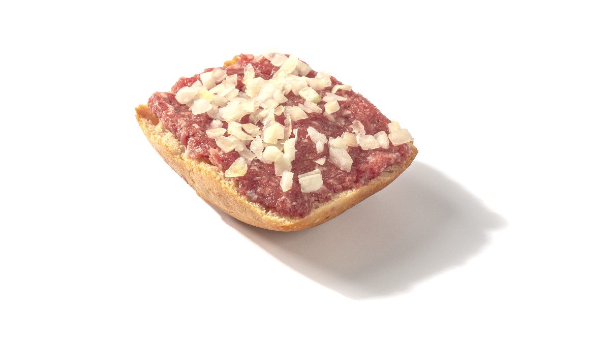 WEB_halbes-Mettbroetchen_schraeg_1200x675_2024_3.jpg